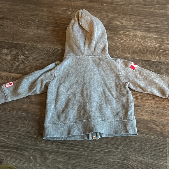 4/$20 Hudson Bay Canada Zip Up Sweatshirt Sz 12-18 mth - Picture 4 of 4